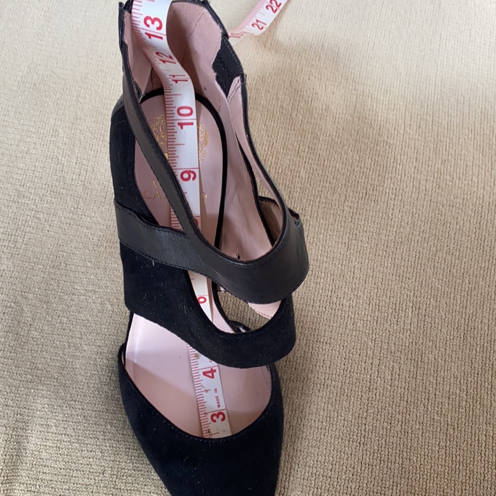 Vince Camuto Pumps - Picture 9 of 9